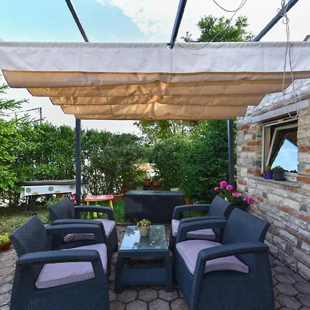 Holiday home Mit Privatpool Fuer 6 Personen Ca 120 Qm In Paradiz Bei Vodnjan, Istrien Suedkueste Von Istrien