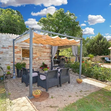Holiday home Mit Privatpool Fuer 6 Personen Ca 120 Qm In Paradiz Bei Vodnjan, Istrien Suedkueste Von Istrien Vodnjan